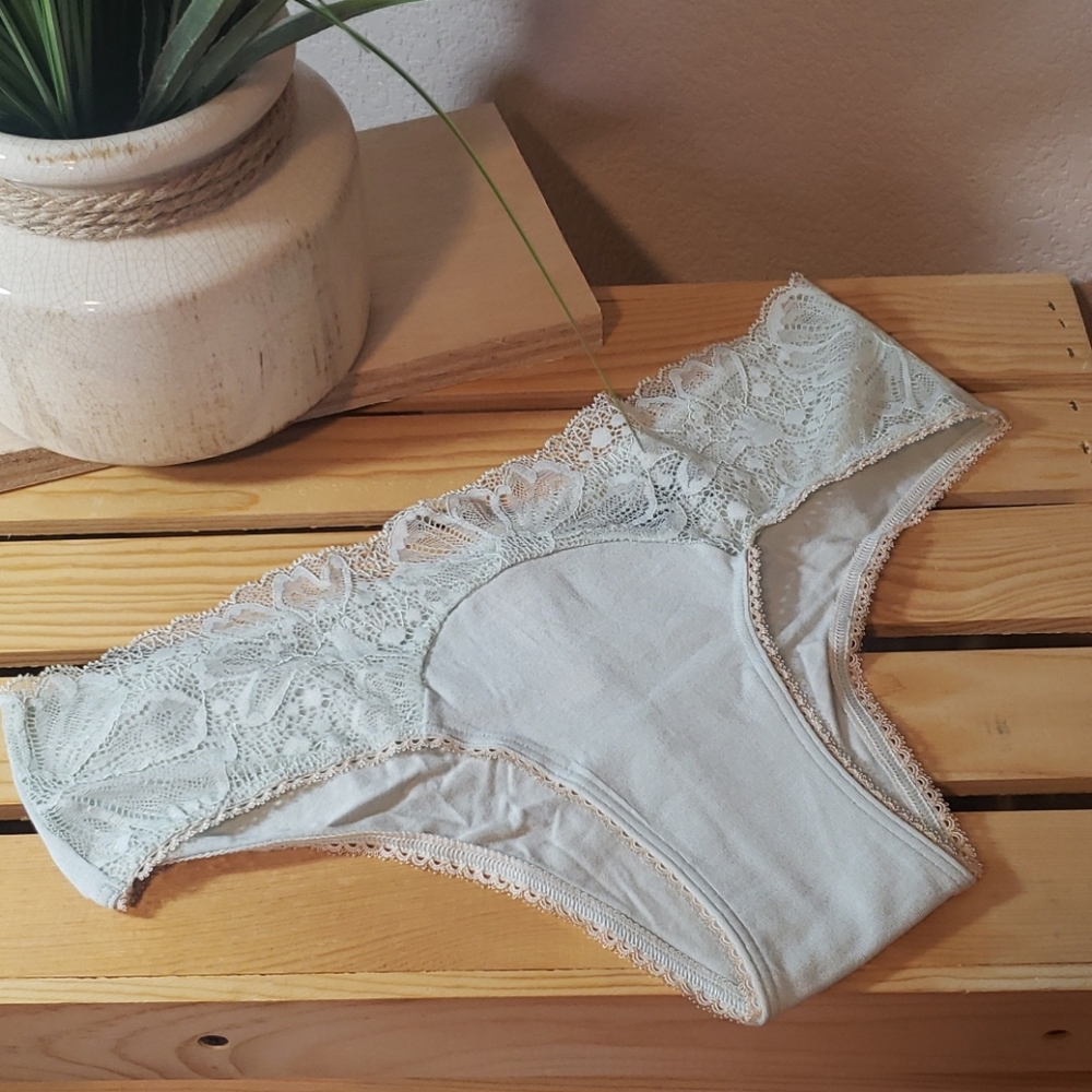 VS Lace Trim Cheeky Panty